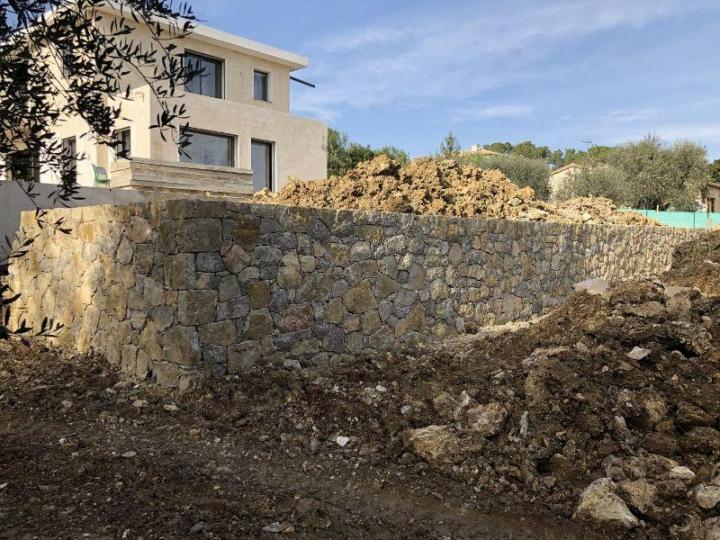 Construction de murs en pierre Cannes