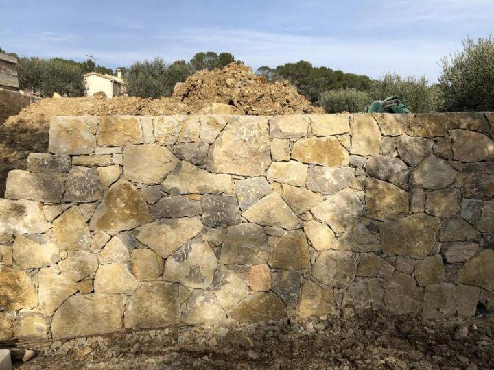 Construction de murs en pierre Cannes